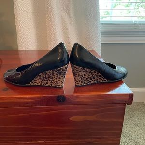 Aerosoles 8 1/2 wedge black patent